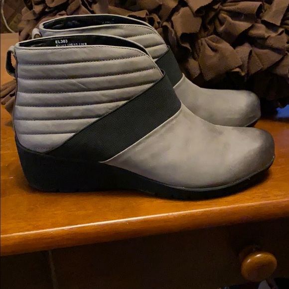 Aetrex Ankle Boot - Picture 5 of 5